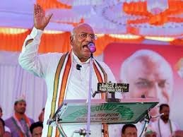 मोदी अपने दोस्तों पर ही हमलावर हो गए-मल्लिकार्जुन खड़गे 