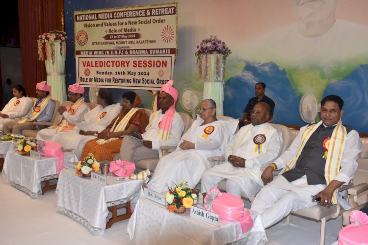 नई सामाजिक व्यवस्था के लिए सकारात्मक दृष्टि और नैतिक मूल्य जरूरी
