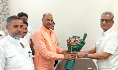 भाजपा प्रदेश अध्यक्ष सीपी जोशी ने वरिष्ठ नेता ओम माथुर और घायल पूर्व विधायक का हालचाल जाना