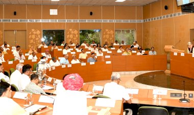 किसानों, पशुपालकों और डेयरी संघ के प्रतिनिधियों के साथ बजट पूर्व चर्चा