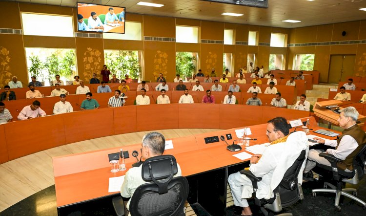 बजट पूर्व संवाद कर्मचारी संगठनों के साथ