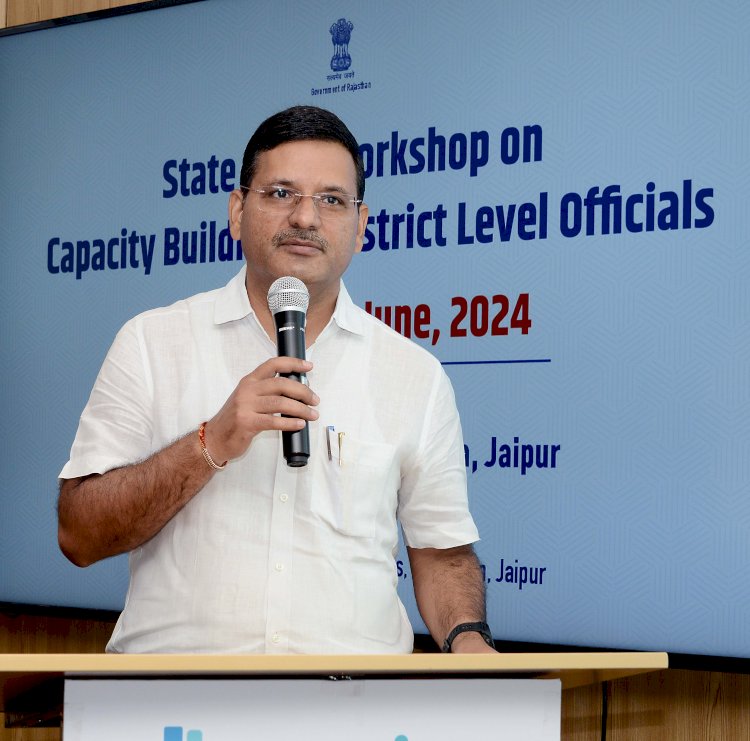 अधिकारी डेटा विश्लेषण तक ही सीमित न रहें, मल्टी टास्किंग बनें- शासन सचिव