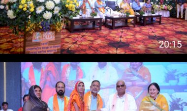शिक्षा के महत्व पर जोर और नवसाक्षरों का सम्मान