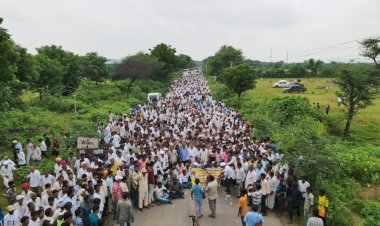 सर्व समाज का विशाल धरना प्रदर्शन