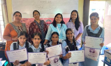 किशोरी क्लबों का गठन और मासिक धर्म स्वच्छता पर कार्यक्रम
