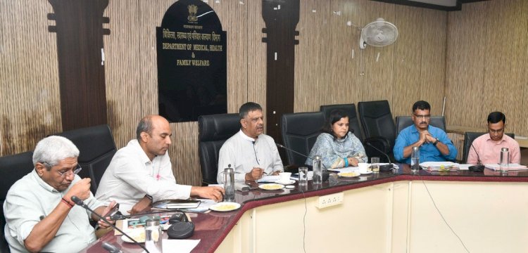 चिकित्सा मंत्री ने मौसमी बीमारियों की समीक्षा की