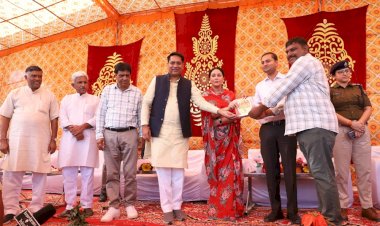 अयोध्या और काशी की तर्ज पर विकसित होगा पुष्कर-दिया कुमारी