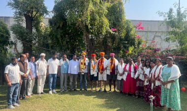 बंगलौर के सैलानियों का पाली में राजस्थानी परंपरा से स्वागत