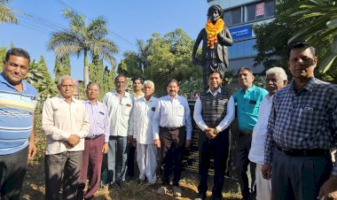 ज्योतिबा फुले की पुण्यतिथि पर किया श्रद्धांजलि अर्पण