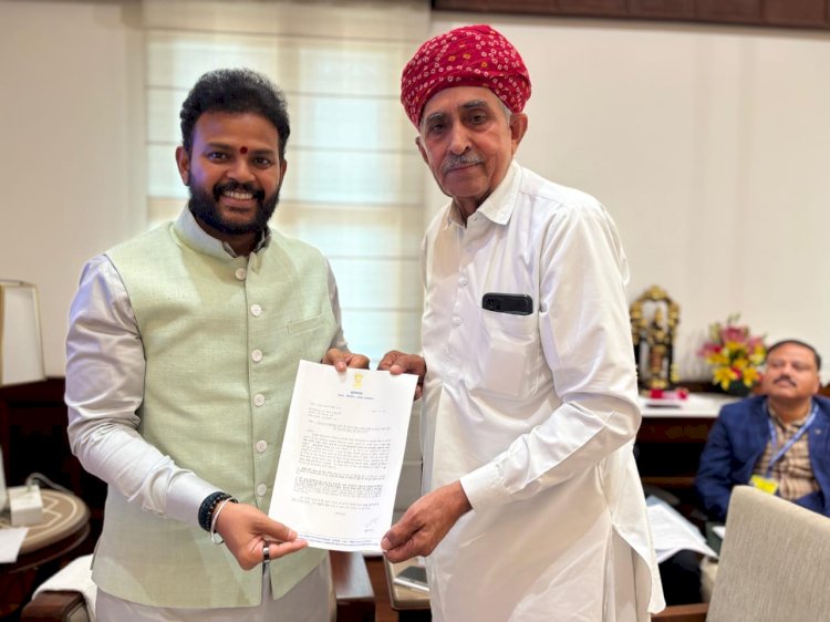 वायु सेवा को लेकर लुम्बाराम मिले केंद्रीय विमानन मंत्री से