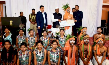 राजभवन में 16 वां आदिवासी युवा आदान प्रदान कार्यक्रम आयोजित