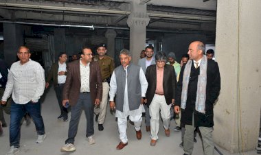 आयुष्मान टॉवर में आग की सूचना पर चिकित्सा मंत्री ने लिया