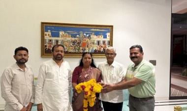 बनासकांठा की सांसद ने पूर्व मुख्यमंत्री सलाहकार से की भेंट