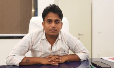 नगर पालिका शिवगंज के वरिष्ठ सहायक 15,000 लेते गिरफ्तार