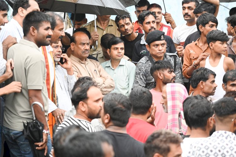 Om Birla ने लिया बाढ़  का जायजा, जनता के बीच पहुंचे सांसद